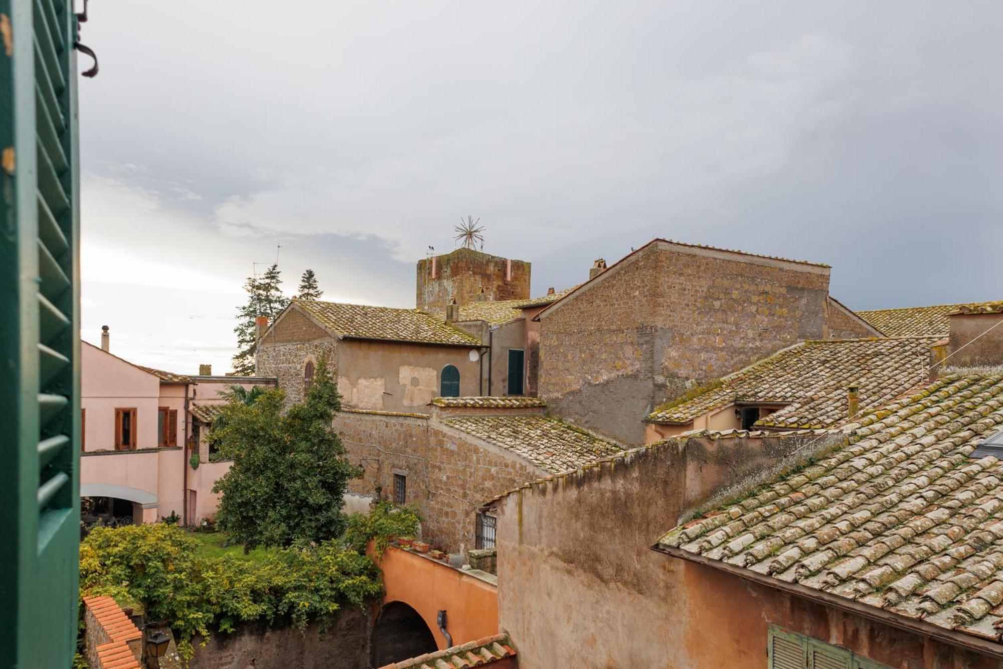 Bed and Breakfast La Torretta Tuscania Exterior foto