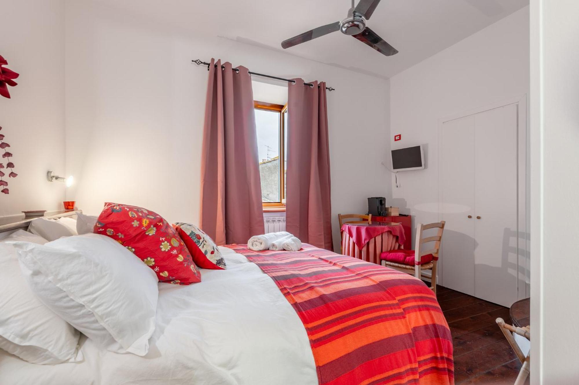 Bed and Breakfast La Torretta Tuscania Exterior foto